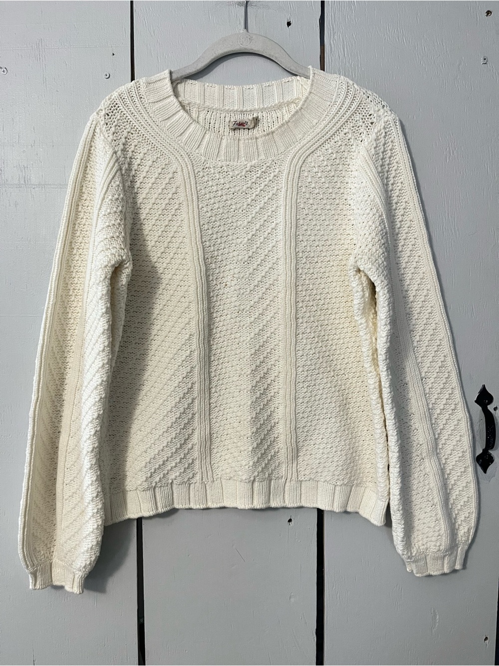 Faherty Cream Cable Knit Crew Neck Sweater Medium